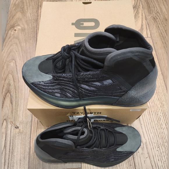 Adidas Yeezy QNTM Quantum Onyx/Triple Black size 10 BNWT never worn - Picture 5 of 15